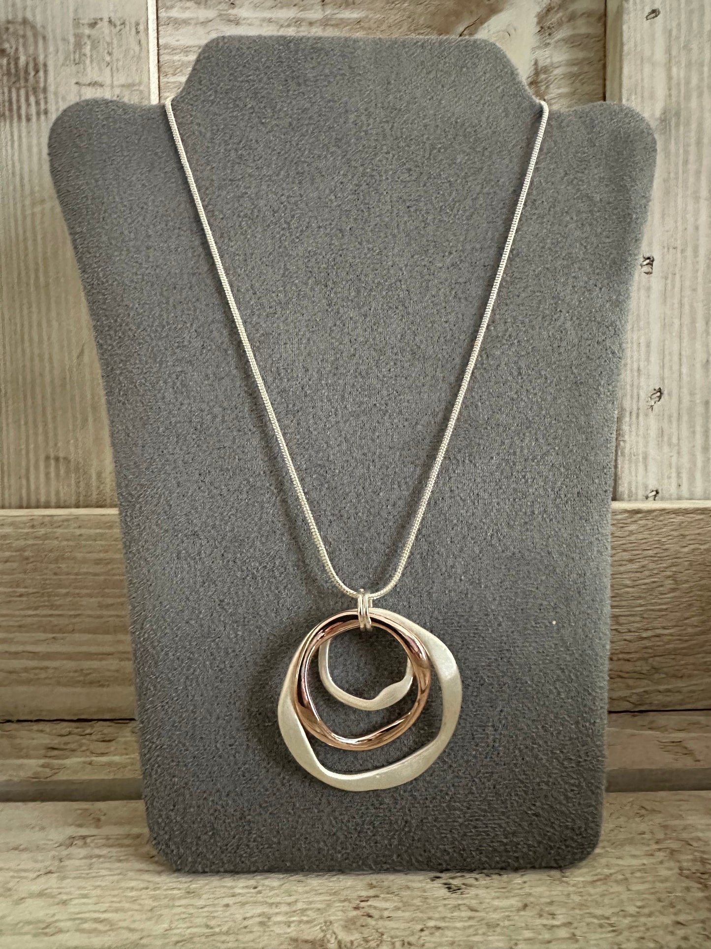 Two Tone Short Necklace