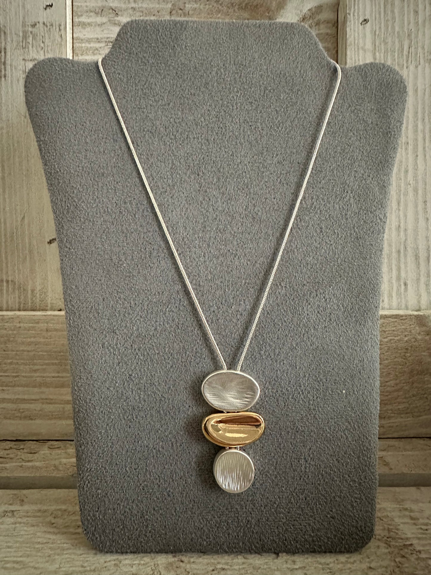 Two Tone Short Necklace