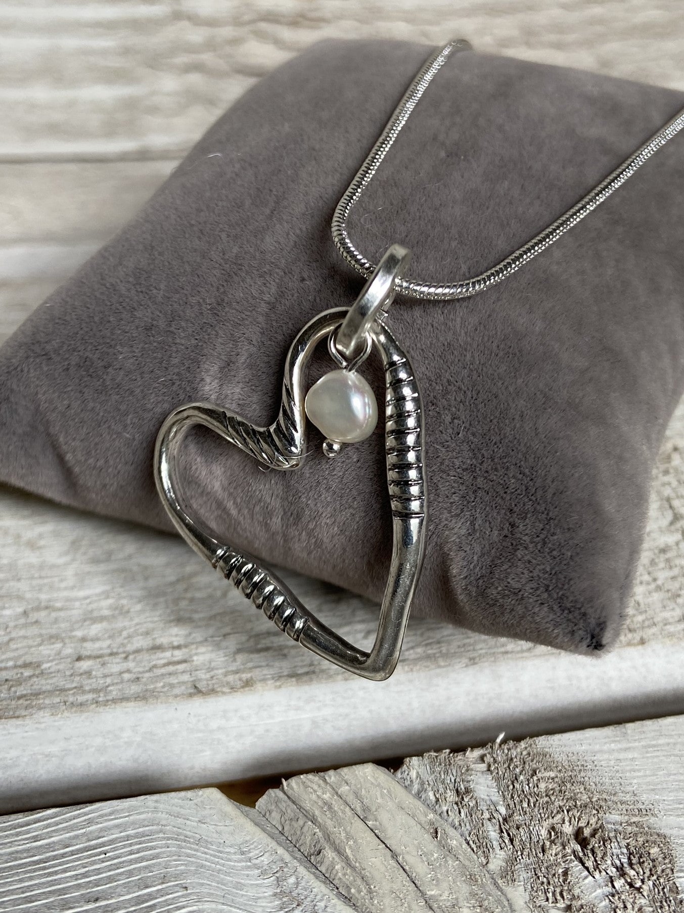 Heart Pendant Short Necklace