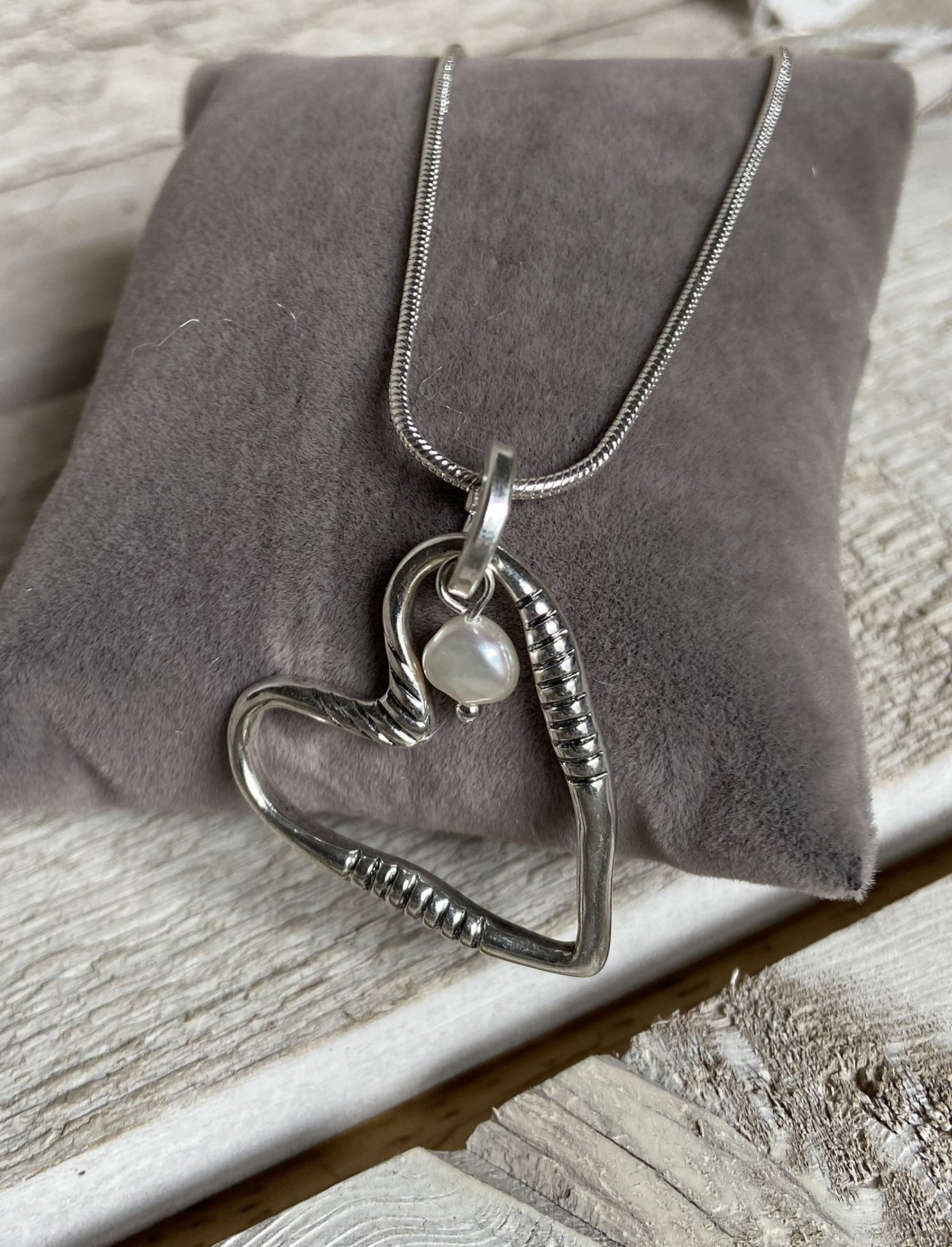 Heart Pendant Short Necklace