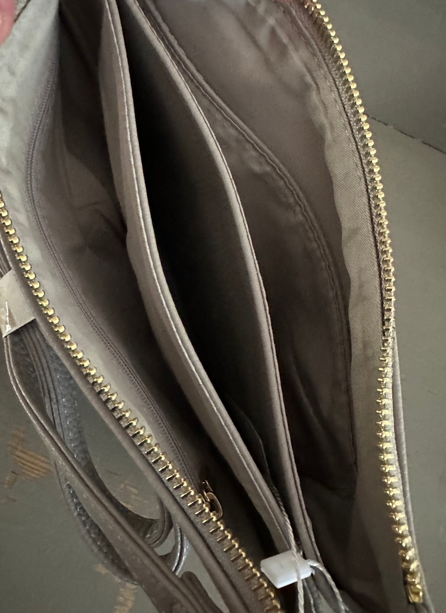 Crossbody Handbag - Light Grey