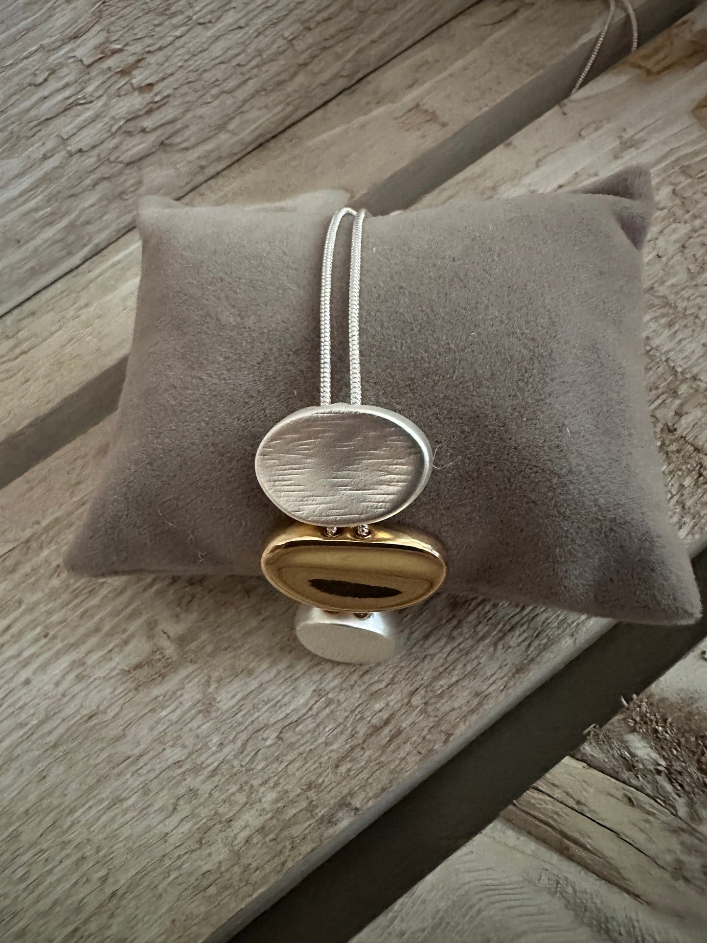Two Tone Short Necklace