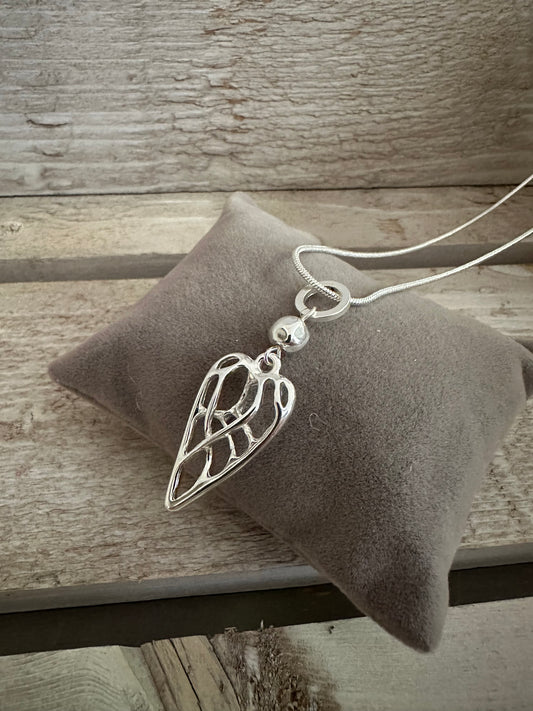 Silver Coloured Heart Pendant Short Necklace