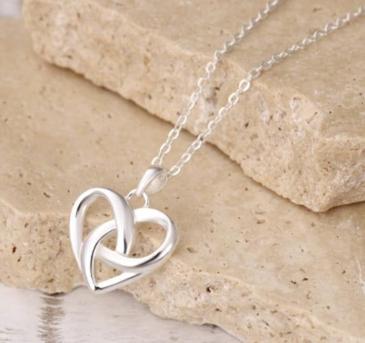 925 Silver Heart Necklace - Complete with Gift Box