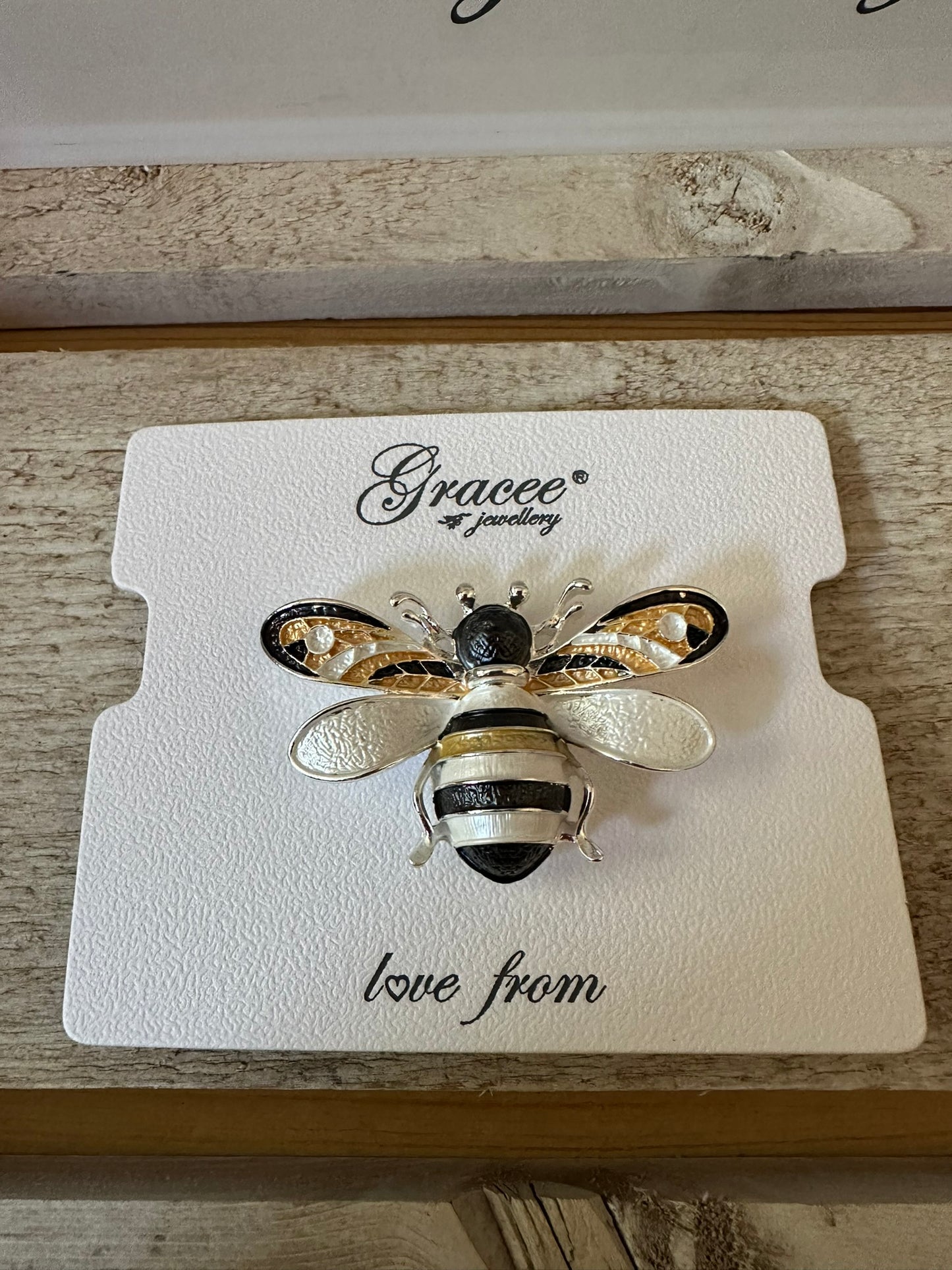 Bee Magnetic Brooch