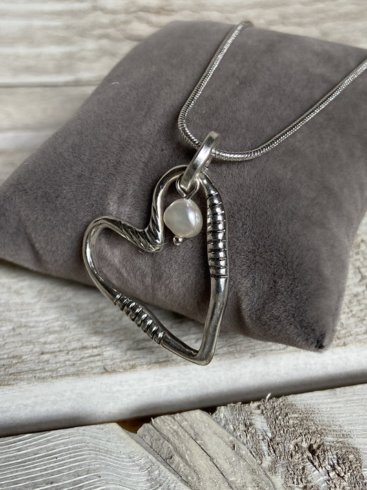 Heart Pendant Short Necklace